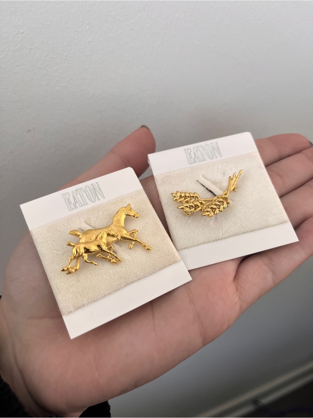 Easton Horse and Leaf Pin Set